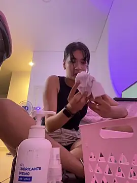 emi star online show from December 19, 2025, 11:45 pm