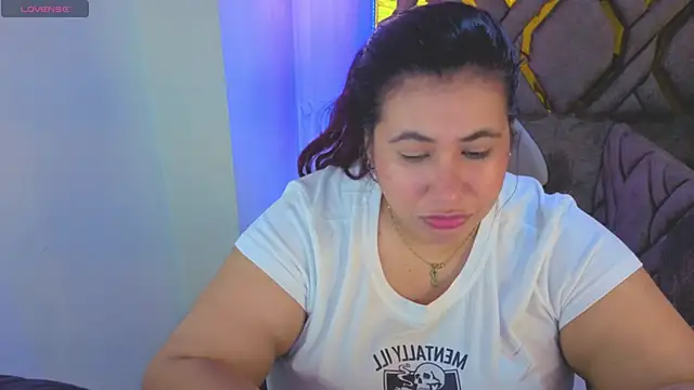 Snapshot of Addyy_02 chatting on January 11, 2026, 2:27 am Addyy 02 online show from January 11, 2026, 2:27 am