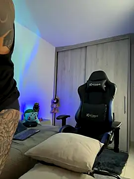 Snapshot of Dave-Max01 chatting on November 20, 2025, 3:07 am Dave-Max01 online show from November 20, 2025, 3:07 am