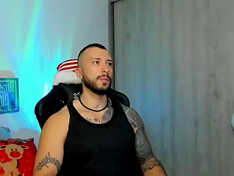 Snapshot of Dave-Max01 chatting on December 4, 2025, 10:02 am Dave-Max01 online show from December 4, 2025, 10:02 am