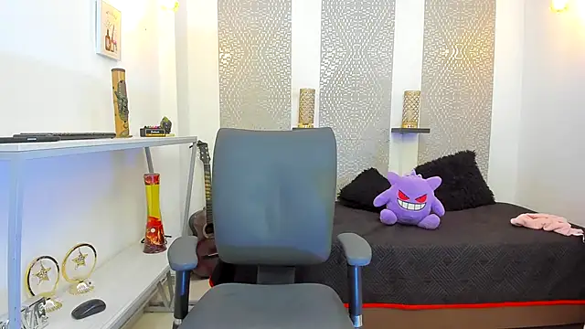 JacobBlackwell  online show from November 4, 2025, 7:35 pm