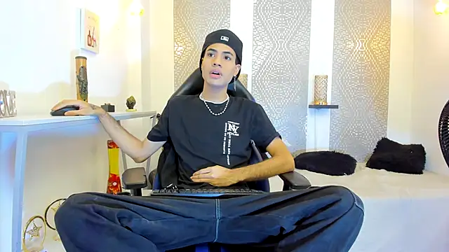 JacobBlackwell  online show from November 15, 2025, 7:21 pm