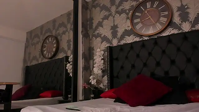 Valeria Collin online show from December 2, 2025, 2:34 pm