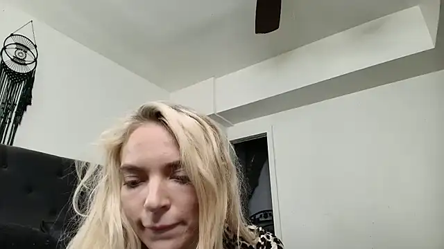 lanasharapova online show from October 7, 2025, 10:07 pm