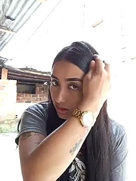 Queen sofya online show from December 3, 2025, 5:11 pm