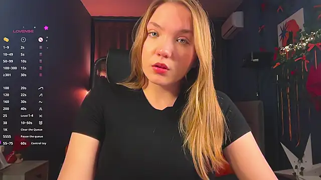 Snapshot of RebeccaEglitis chatting on May 7, 2026, 5:29 pm RebeccaEglitis online show from May 7, 2026, 5:29 pm