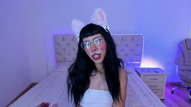 Snapshot of Nina_fox_0691 chatting on October 18, 2025, 12:39 pm Nina fox 0691 online show from October 18, 2025, 12:39 pm