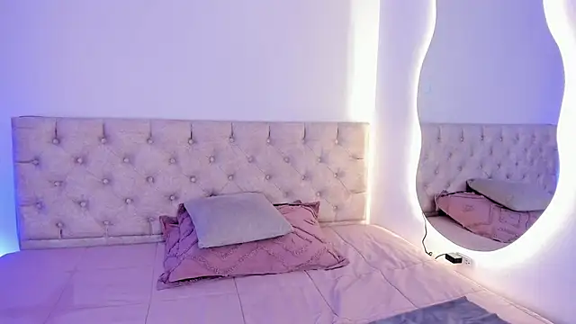 Snapshot of Nina_fox_0691 chatting on November 4, 2025, 11:53 am Nina fox 0691 online show from November 4, 2025, 11:53 am