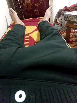 latarak321 online show from November 18, 2025, 6:45 pm