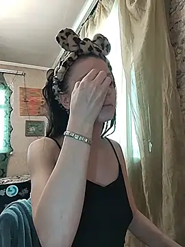 Lady Elsa Snow online show from December 2, 2025, 10:09 am