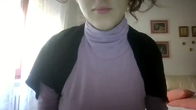 Snapshot of SuperValentina chatting on February 17, 2026, 8:55 am SuperValentina online show from February 17, 2026, 8:55 am