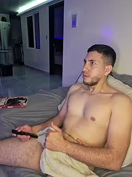 Snapshot of Alessfuck_friends chatting on April 1, 2026, 3:51 am Alessfuck friends online show from April 1, 2026, 3:51 am