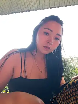 miemie-xx online show from November 14, 2025, 8:46 am