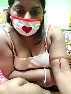 Snapshot of MAGGO-11 chatting on October 12, 2025, 10:14 am MAGGO-11 online show from October 12, 2025, 10:14 am