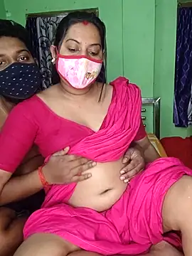 Snapshot of MAGGO-11 chatting on December 5, 2025, 6:15 pm MAGGO-11 online show from December 5, 2025, 6:15 pm