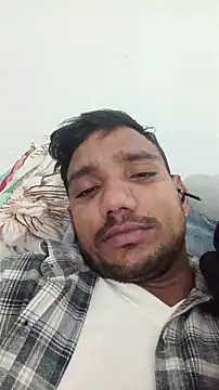 Snapshot of BiggerDickGuy chatting on January 6, 2026, 6:11 pm BiggerDickGuy online show from January 6, 2026, 6:11 pm