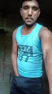 Snapshot of BiggerDickGuy chatting on February 19, 2026, 11:17 am BiggerDickGuy online show from February 19, 2026, 11:17 am