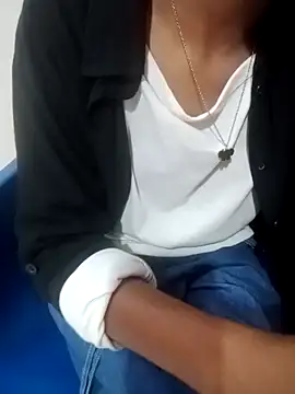 Snapshot of Mahi677 chatting on November 16, 2025, 3:56 am Mahi677 online show from November 16, 2025, 3:56 am