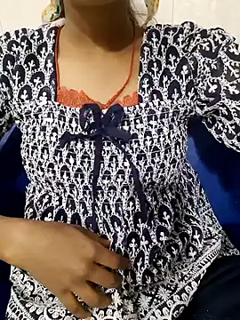 Snapshot of Mahi677 chatting on November 17, 2025, 3:45 am Mahi677 online show from November 17, 2025, 3:45 am