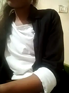 Snapshot of Mahi677 chatting on November 29, 2025, 3:53 am Mahi677 online show from November 29, 2025, 3:53 am