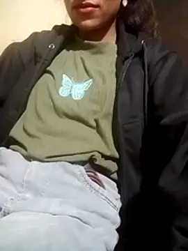 Snapshot of Mahi677 chatting on December 1, 2025, 3:44 am Mahi677 online show from December 1, 2025, 3:44 am