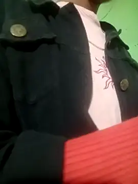 Snapshot of Mahi677 chatting on December 4, 2025, 3:38 am Mahi677 online show from December 4, 2025, 3:38 am