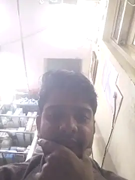 vermaankit0 online show from October 28, 2025, 6:39 am