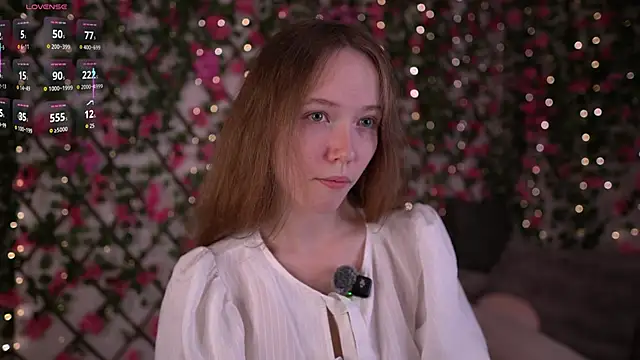 Snapshot of Petite_Polly chatting on February 20, 2026, 6:08 pm Petite Polly online show from February 20, 2026, 6:08 pm