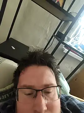 czechguy online show from December 21, 2025, 9:38 am