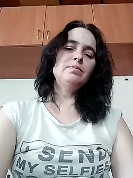 Snapshot of Ella-433 chatting on February 20, 2026, 7:43 am Ella-433 online show from February 20, 2026, 7:43 am