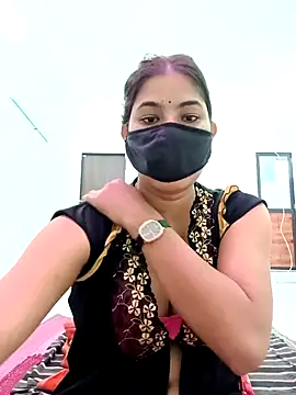 Hot radhaji online show from August 4, 2026, 4:26 am