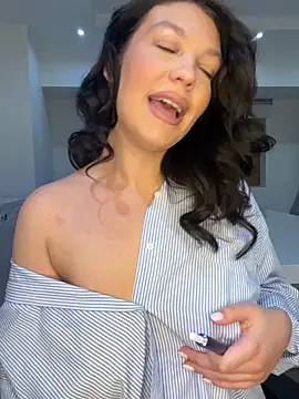 ClaraPasssion online show from December 18, 2025, 6:36 pm