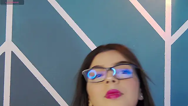 Aranzza Ross online show from November 24, 2025, 8:08 pm