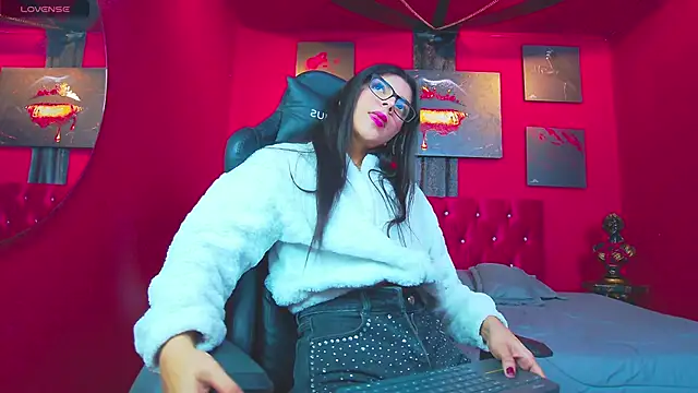 Aranzza Ross online show from November 26, 2025, 12:28 pm