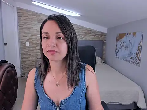 Snapshot of Tatis_Corredor chatting on October 14, 2025, 1:45 pm Tatis Corredor online show from October 14, 2025, 1:45 pm