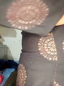 Sexy Riya Bhabhi online show from November 19, 2025, 4:07 pm