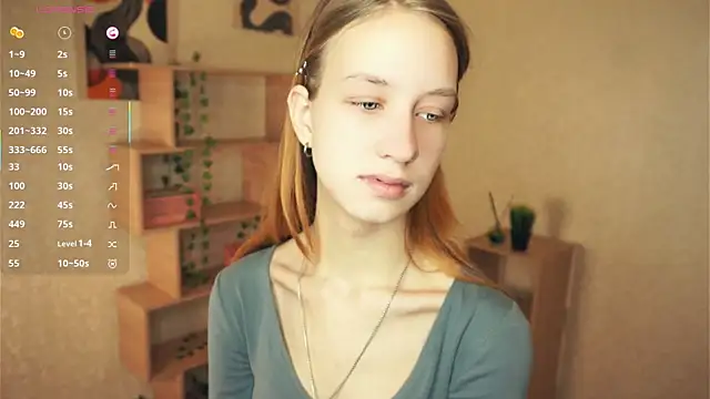 Snapshot of IveyColley chatting on October 27, 2025, 9:13 am IveyColley online show from October 27, 2025, 9:13 am