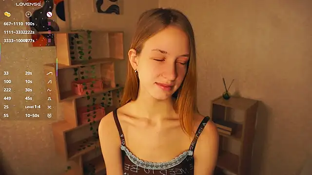 Snapshot of IveyColley chatting on December 1, 2025, 7:13 am IveyColley online show from December 1, 2025, 7:13 am