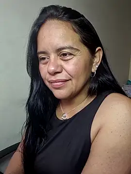 Miss  kendra  online show from November 16, 2025, 5:07 pm