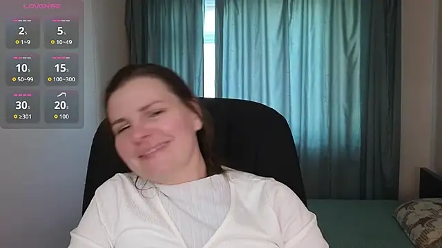 Snapshot of Mirabelle_Velvet chatting on December 16, 2025, 5:23 am Mirabelle Velvet online show from December 16, 2025, 5:23 am