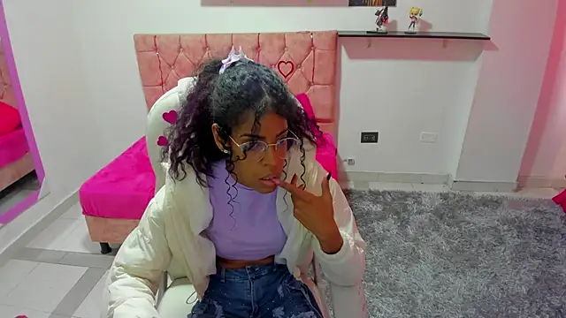 Snapshot of thianahorny chatting on March 3, 2026, 12:55 pm thianahorny online show from March 3, 2026, 12:55 pm