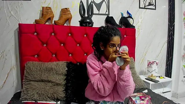 Snapshot of thianahorny chatting on March 19, 2026, 9:46 am thianahorny online show from March 19, 2026, 9:46 am