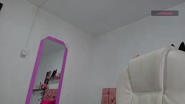 Snapshot of thianahorny chatting on March 27, 2026, 12:38 pm thianahorny online show from March 27, 2026, 12:38 pm