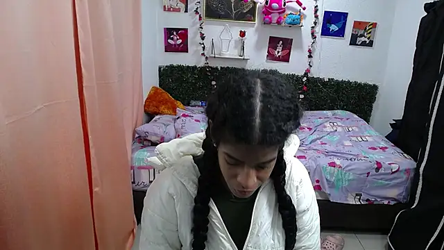 Snapshot of thianahorny chatting on April 16, 2026, 12:39 pm thianahorny online show from April 16, 2026, 12:39 pm