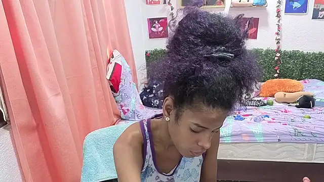 thianahorny online show from July 7, 2026, 2:32 pm