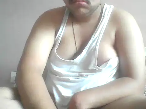 Snapshot of hotboy78624 chatting on January 6, 2026, 8:07 am hotboy78624 online show from January 6, 2026, 8:07 am