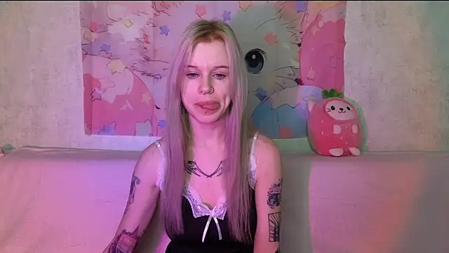 HoneyGold  online show from December 2, 2025, 4:07 am