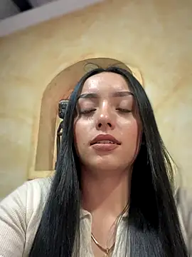 Snapshot of LUCIA_27- chatting on October 16, 2025, 2:07 pm LUCIA 27- online show from October 16, 2025, 2:07 pm