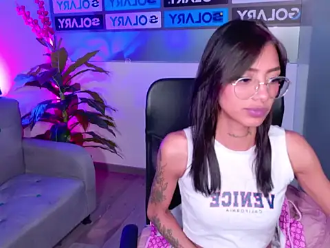 Snapshot of KarlaSlutSkinny__ chatting on October 8, 2025, 2:14 pm KarlaSlutSkinny online show from October 8, 2025, 2:14 pm