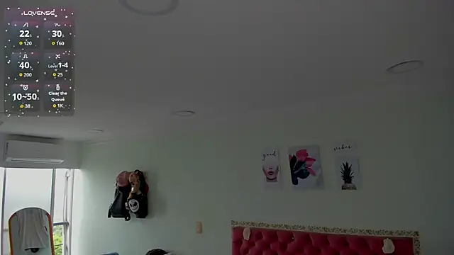 Snapshot of KittyChannel_ chatting on November 29, 2025, 1:25 pm KittyChannel online show from November 29, 2025, 1:25 pm